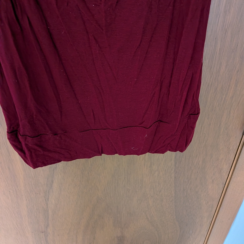 Sleeveless Burgundy Drape Neck Top - Picture 4 of 4